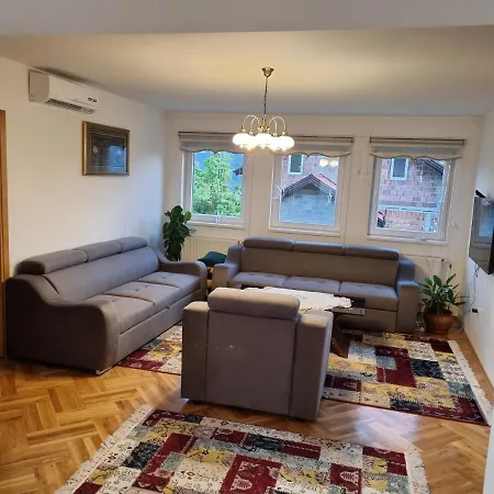 בית נופש House Zubanovic
