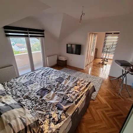 בית נופש House Zubanovic