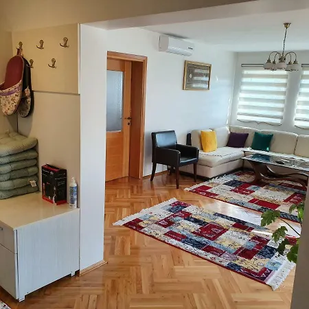 House Zubanovic סראייבו
